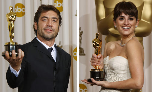 VINNERE: Spanske Javier Bardem og Penelope Cruz føyer seg til en rekke Oscar-vinnende par.
Bardem vant Oscar for beste mannlige birolle for prestasjonen i «No country for old men» i 2007. Cruz vant Oscar for neste kvinnelige birolle i Woody Allens komedie «Vicky Cristina Barcelona» i 2008. Foto: SCANPIX VINNERE: Spanske Javier Bardem og Penelope Cruz føyer seg til en rekke Oscar-vinnende par.
Bardem vant Oscar for beste mannlige birolle for prestasjonen i «No country for old men» i 2007. Cruz vant Oscar for neste kvinnelige birolle i Woody Allens komedie «Vicky Cristina Barcelona» i 2008. Foto: SCANPIX