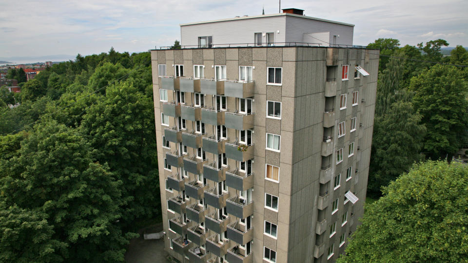 TOK PC: Politiets sikkerhetstjeneste har foretatt flere hemmelige ransakinger hjemme hos terrorsiktede Mikael Davud p� Ullev�l i Oslo. Foto: Truls Brekke
