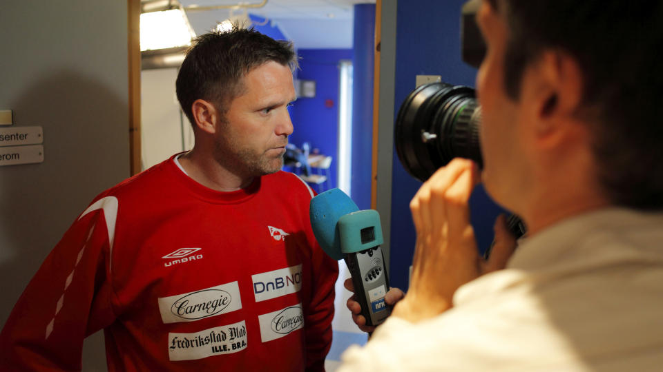 �RSBESTE: Trener Tom Freddy Aune mener 1. omgangen var det beste Fredrikstad har gjort i �r. 
Foto: Svein Ove Ekornesv�g / SCANPIX