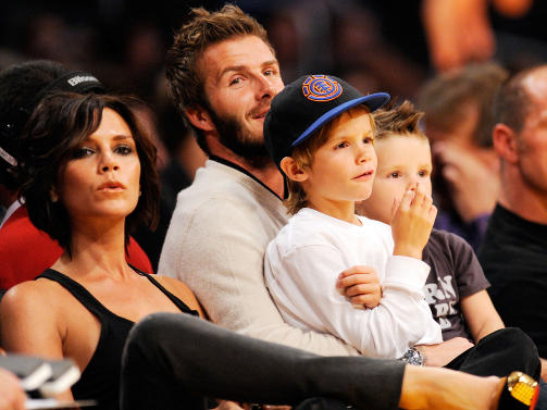 VIL HA FLERE BARN: Victoria og David Beckham har tre s�nner, og David Beckham avsl�rer at pare hele tiden fors�ker � f� flere barn. Foto: SCANPIX