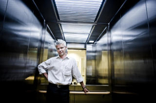 FRUSTRERT: - Vi kan ikke ha en straferettspleie hvor de som er sterkest, og har mest ressurser, slipper lettest unna, sier �kokrim-sjef Trond Eirik Schea til Dagbladet. Foto: THOMAS RASMUS SKAUG/DAGBLADET
