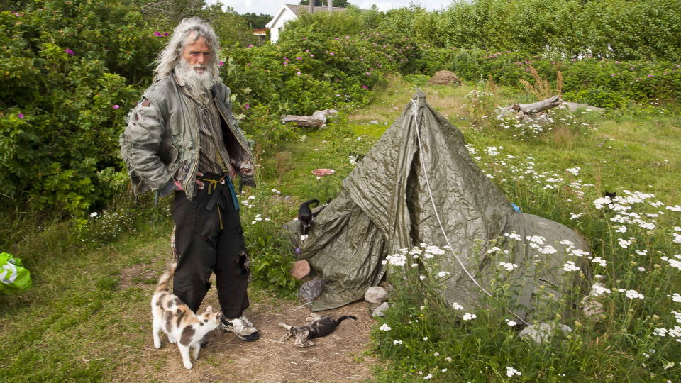  STENGE:  Ormestranda i Nevlunghavn m� stenge p� grunn av kattene til Agnnar Melberg. FOTO: PER FL�THE/DAGBLADET