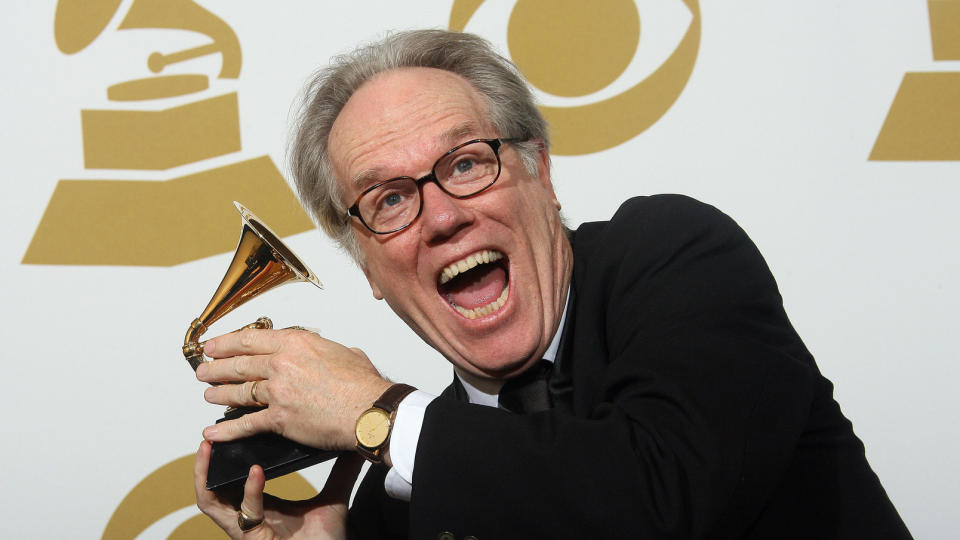 GLAD PRISVINNER: Loudon Wainwright III fikk prisen for beste tradisjonelle folk-album for �The Charlie Poole Project: High, Wide and Handsome� under �rets Grammyutdeling. Det var utrolig nok hans f�rste Grammy. FOTO: AFP/VALERIE MACON/SCANPIX