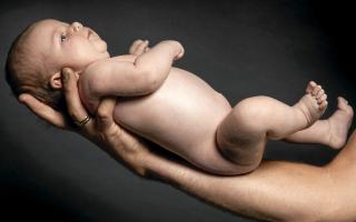ET VEISKILLE: Livet blir aldri helt det samme igjen etter at du har f�tt m�te barnet ditt for f�rste gang. ILLUSTRASJONSFOTO: Colourbox.com