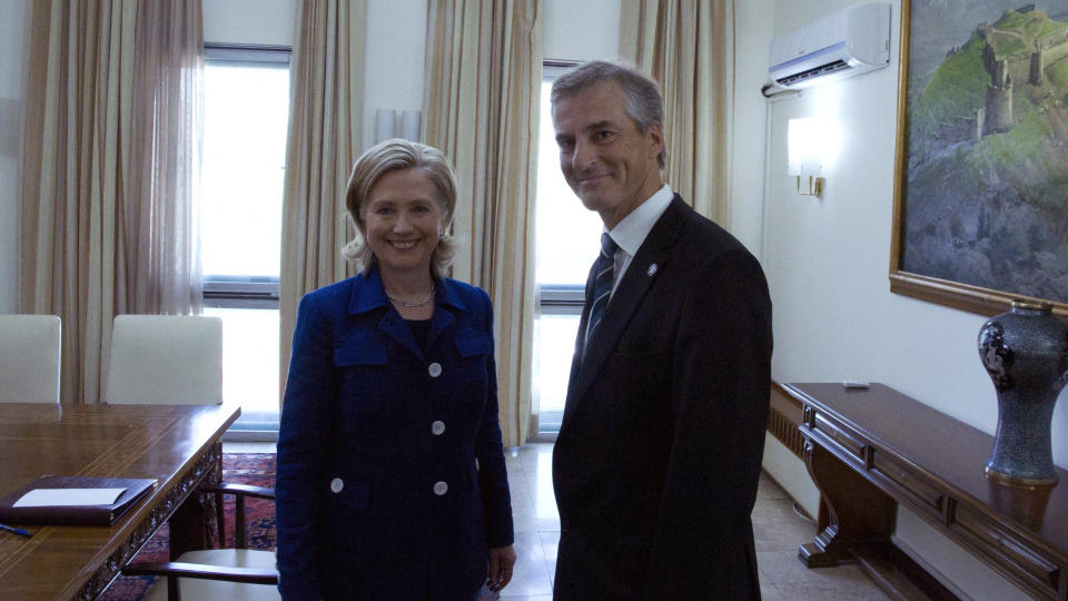 FORN�YD: Utenriksminister Jonas Gahr St�re m�tte sin kollega fra USA, Hillary Clinton, da han deltok under den store Kabul-konferansen i Afghanistan i dag. Foto: Bj�rn Jahnsen / Utenriksdepartementet / SCANPIX