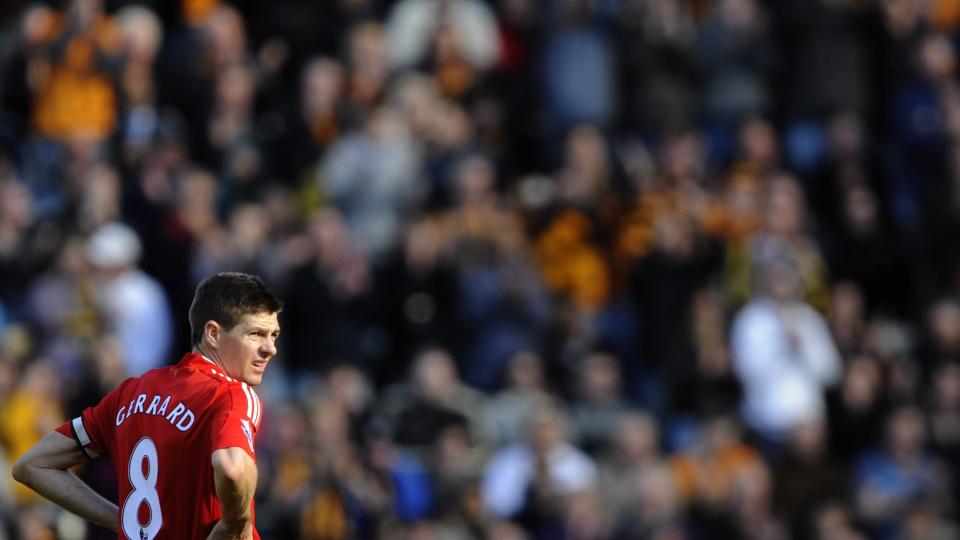 FORSVINNER IKKE: Steven Gerrard avsl�rer at han akter � spille sammen med Joe Cole kommende sesong, i Liverpool. Foto: REUTERS/Nigel Roddis