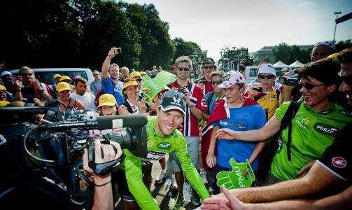 ELSKER GR�NT: Thor Hushovd vant tilbake den gr�nne tr�ya etter sterk kj�ring p� g�rsdagens fjelletappe. Foto: Thomas Rasmus Skaug / Dagbladet