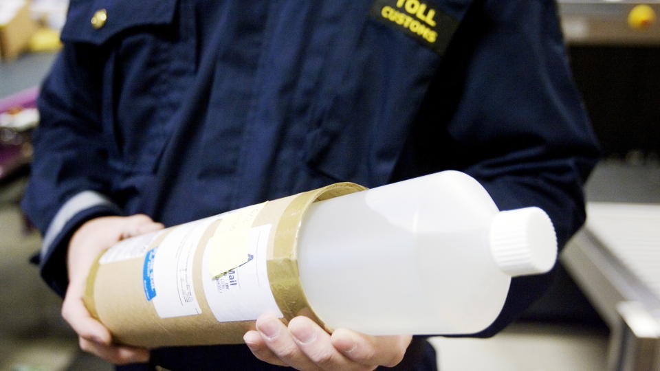  RUSMIDDEL: Bare sist helg ble det beslaglagt 60 liter av stoffet GLB i �stfold. Foto: Torbj�rn Gr�nning / Dagbladet