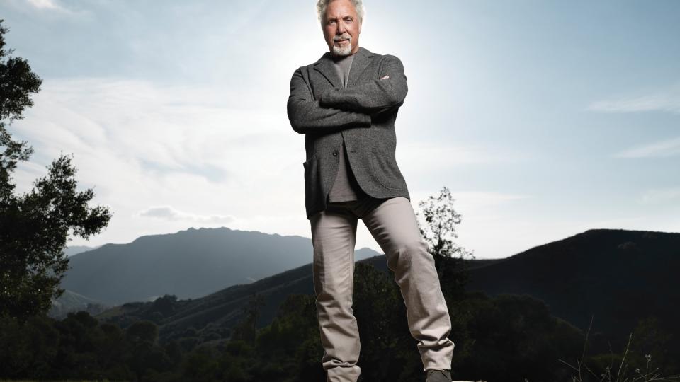 NY STIL: Tom Jones overrasker de fleste, ogs� plateselskapet sitt, med et glimrende album med hovedsakelig gospel og blues. FOTO: UNIVERSAL