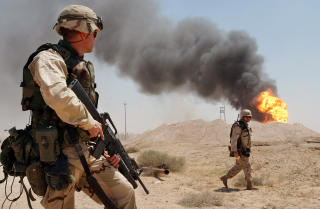 DYR: 650 milliarder kroner kostet det � kaste Saddam Husseins styrker ut av Kuwait. Foto: Arlo K. Abrahamson/Reuters/Scanpix