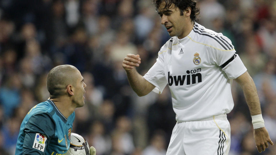 SLUTT ETTER 16 �R: Real Madrids Raul f�r reise fra klubben der han debuterte som 16-�ring i 1994. Foto: AP/Paul White