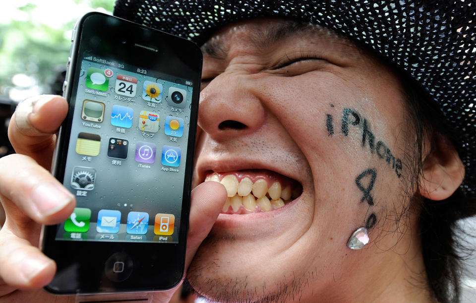 LOV MED JAILBREAKING:  Det amerikanske kontoret for kopibeskyttelse slo i dag fast at det er lov � laste ned applikasjoner som ikke er godkjent av Apple. Foto: Scanpix