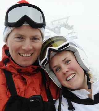 SKI-KJ�RESTEN: Landslagssjef Kjetil S�vik med Martine Rems�y. Foto: Marit Hommedal / SCANPIX