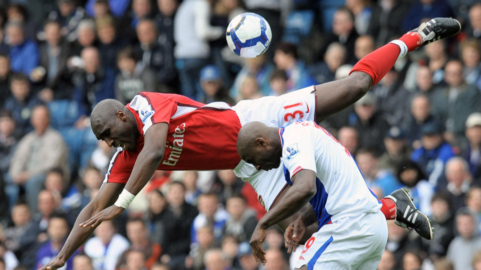 NEWCASTLE: Sol Campbell vant mange titler i Arsenal i sin f�rste periode i klubben. Sist sesong ble det imidlertid ikke noe s�lvvarer. N� g�r veien til Newcastle for 35-�ringen. Foto: AFP