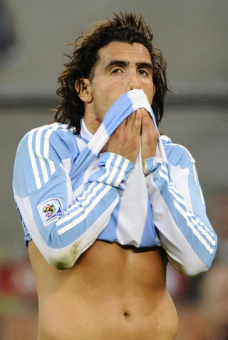 VELKOMMEN: Carlos Tevez sier Fernando Torres er akkurat rett type spiller for Manchester City. Foto: REUTERS/Dylan Martinez