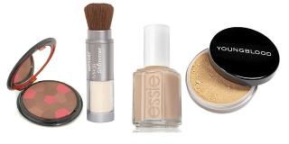 FRA VENSTRE: Terracotta solpudder fra Guerlain (kr 348), Mega shimmer powder blush fra Wet'n wild (kr 59), nude neglelakk fra Essie (kr 99), mineralpudder fra Youngblood (kr 475). Foto: Nelly.com, Blivakker.no, produsenten