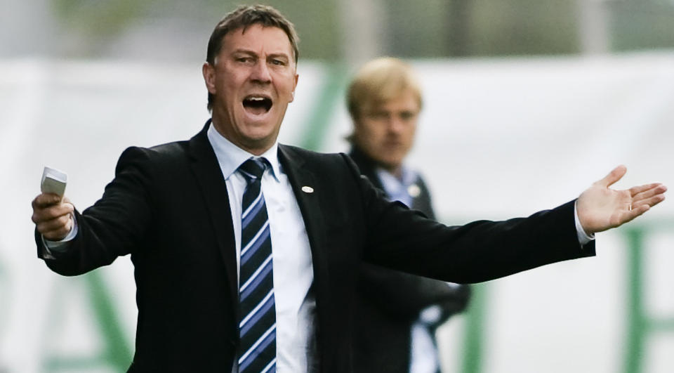 FORSTERKER: Kjell Jonevret forsterker stallen med en 19-�ring. Foto: Scanpix