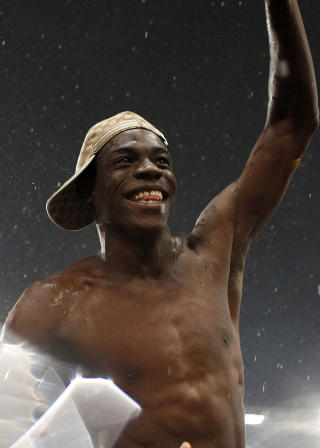 FEIRET : Mario Balotelli fikk med seg Champions League-tittel med Inter. Det vinner han ikke med City - denne sesongen. Foto: Scanpix