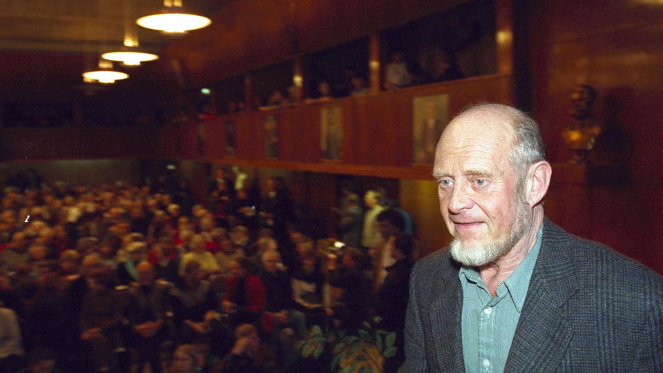 MINNEPRIS: Erik Damman f�r Erik Byes minnepris for sitt brennende engasjement for samfunnsutviklingen nasjonalt og internasjonalt.