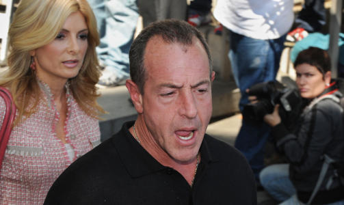 MYE KRANGLING: Michael Lohan har gjort mange offentlige fors�k p� � n� igjennom til datteren Lindsay. Foto: SCANPIX