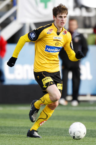 TALENT: Et av Norges st�rste fotballtalenter kan f� sjansen til � spille seg inn p� Arsenals a-lag i �r. Her fra l�neoppholdet i LSK. Foto: Scanpix