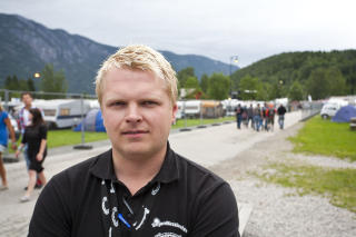 FESTIVALSJEF: Knut Inge Skoland er festivalsjef. Han forteller at folk har oppf�rt seg eksemplarisk under �rets festival.

FOTO: PER FL�THE