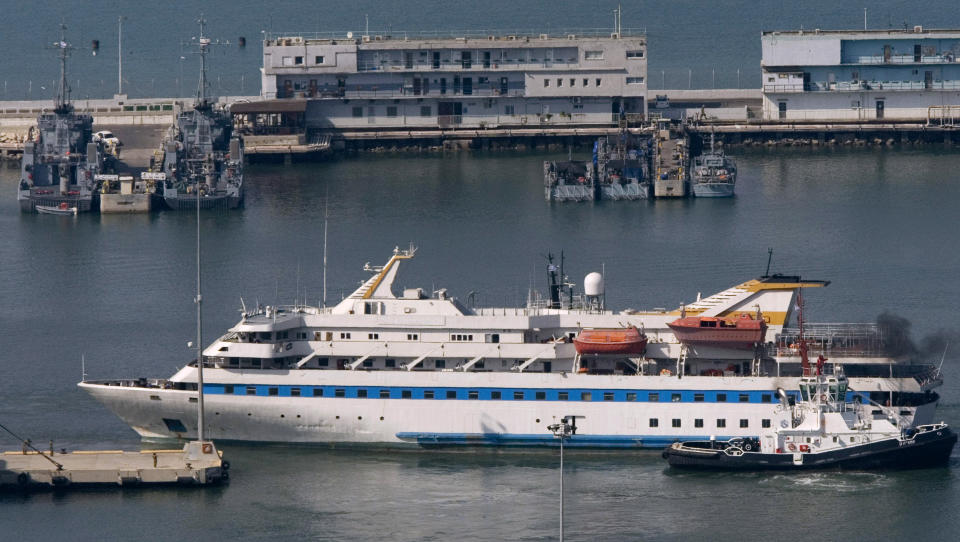 BLE STANSET: Skipet Mavi Marmara ble bordet av israelske kommandosoldater 31. mai i �r. I januar �nsker SV'eren Akhtar Chaudry � bli med p� en ny konvoi som har som m�l � bryte blokaden av Gaza.  Foto: AP Photo/Ariel Schalit