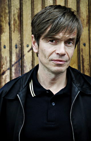 Kjetil Rolness er sosiolog, forfatter og foredragsholder. Ogs� kjent som Jens Pikenes, sanger i Penthouse Playboys. Foto: Nina Hansen