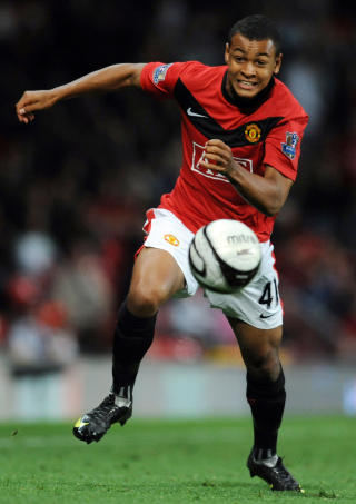 G18-SPILLER: Joshua King spiller for tida spiss for Preston. For Norge er han p� G18-laget. Foto: AFP/PAUL ELLIS