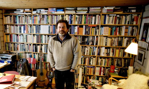 GRATULERER: Per Petterson er kjempeglad p� kollegaen og kameratens vegne. Selv har han hatt stor USA-suksess med �Ut � stj�le hester�. Foto: Lars Eivind Bones