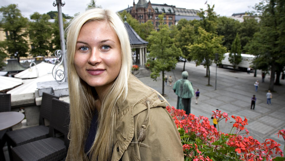 UNGT TALENT: Karine Dokken Halseb� (16) f�r sin dr�m i oppfyllelse p� Nationaltheatret i h�st der hun spiller Bertha i Faderen. - Jeg f�r litt permisjon fra dramalinja ved Rud videreg�ende skole, sier Katrine. Foto: Anders Gr�nneberg