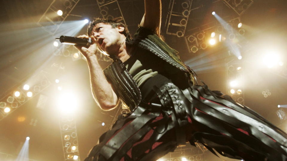TROSSET UV�RET: Bruce Dickinson og Iron Maiden har v�rt forfulgt av uv�r den siste uken. I kveld spiller de i Bergen. Her fra en konsert i Oslo Spektrum. Foto: Torbj�rn Gr�nning / Dagbladet