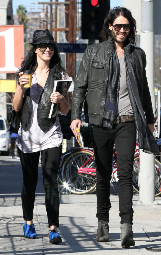 VANLIG STREETWEAR: Slik Katy Perry og Russell Brand kler seg til vanlig. Foto: STELLA PICTURES