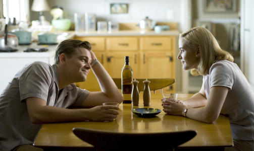 DET GIFTE HVERDAGSLIV: DiCaprio mener at Kate Winslett elsket � v�re kone. Foto: FILMWEB