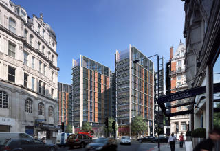 FASJONABELT STR�K: Leilighetskomplekset ligger i fasjobable Knightsbridge i London. Skal man noen gang ha behov for � g� ut, finnes de eksklusive kj�pesenterene Harrods og Harvey Nichols. Foto: Candy & Candy