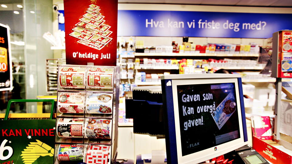 11 000 UTSALGSSTEDER FOR TOBAKK: Blant dem Narvesen-kiosker. N� kan antallet bli drastisk redusert. Foto: KRISTIAN RIDDER-NIELSEN/Dagbladet