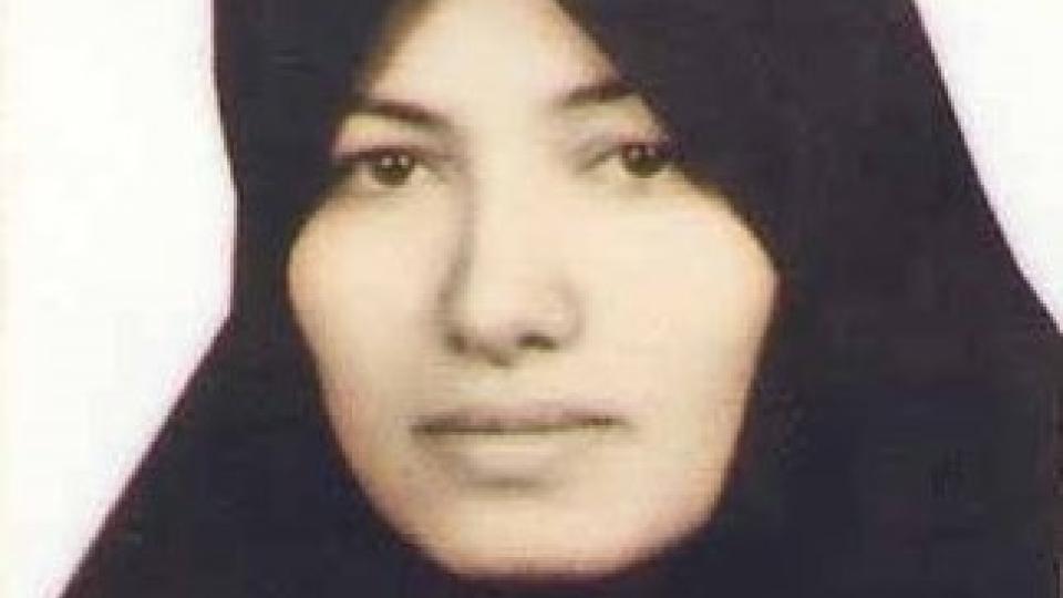 �INNR�MMER� ALT ETTER TORTUR OG PRESS: Etter en �innr�mmelse� p� iransk TV frykter man for tobarnsmora Sakine Mohammadi Ashtianis liv. Foto: Iran Human Rights