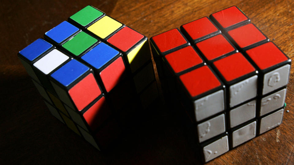 PERFEKT L�SNING: Et team av amerikanske og tyske forskere har med hjelp av Googles superdatamaskiner bevist at 20 er maksimalt antall trekk man beh�ver for � l�se den ber�mte Rubiks kube.