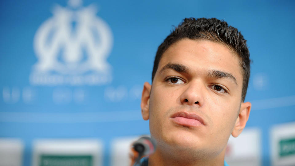 BR�KEB�TTE: Talentet til Hatem Ben Arfa er ubetvilsomt, men 23-�ringen har et sv�rt frynsete rykte. Han er aktuell for Newcastle. Foto: Scanpix