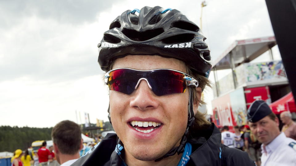 I SEIERSMODUS: Edvald Boasson Hagen fikk et perfekt opptrekk av Sky-laget, og vant med flere sykkellengder p� toeren Kenny Robert Van Hummel. 
Foto: Heiko Junge / Scanpix .