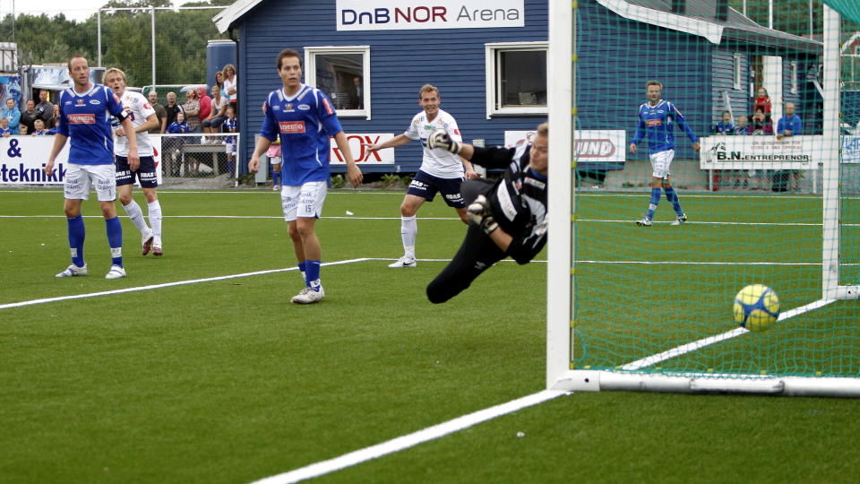 MATCHVINNER: Nordkvelle jubler etter � ha satt inn 2-1 mot Ranheim for Str�msgodset. Foto: Scanpix