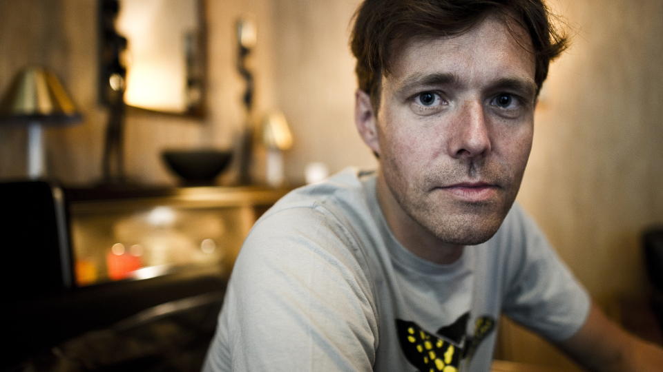 JOURNALISTKRIM Dagbladets Mikael God� debuterer som krimforfatter med romanen Skitne penger. Han er allerede i gang med oppf�lgeren. Foto: H�kon Eikesdal