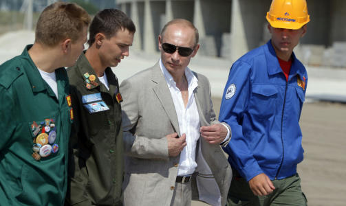 SIER INGENTING OM TJERKESSERNE: Russlands statsminister Putin var p� bes�k i den kommende OL-byen i forrige m�ned. Foto: REUTERS/Ria Novosti/Pool/Alexei Druzhinin.
