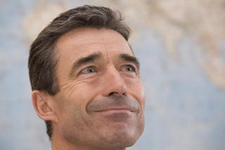 INSPIRERER OGS�: Det liberale partiet i Nederland har latt seg inspirere av den tidligere danske statsministeren Anders Fogh Rasmussen og hans allianse med h�yrepopulistene i Dansk folkeparti. Mark Rutte har til og med v�rt p� studietur i Danmark for � l�re. 

Foto: Peter Frede Eilertsen