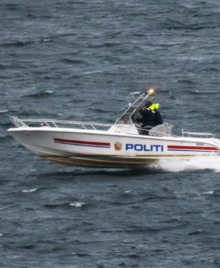 FORSETTER LETINGEN: Politiet har ikke gitt opp h�pet om � finne de fire savnede i live. Foto: FOTO:PER FL�THE/DAGBLADET