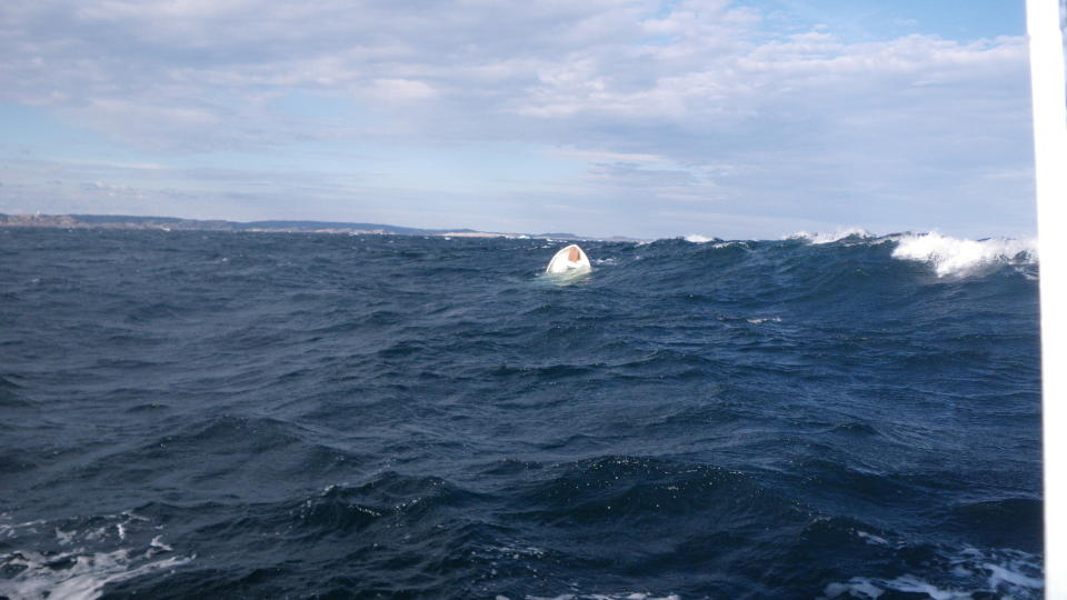 FANT B�T: Redningssk�yta �Hvaler� fant b�ten onsdag kveld p� oppdrag for Hovedredningssentralen. P� det tidspunktet visste man ikke om dramaet. Foto: Redningsselskapet