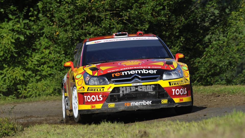 NYTT UHELL: Petter Solberg er i baklekas i Tyskland, grunnet dekktr�bbel. Her fra shakedown i g�r. Foto: EPA
