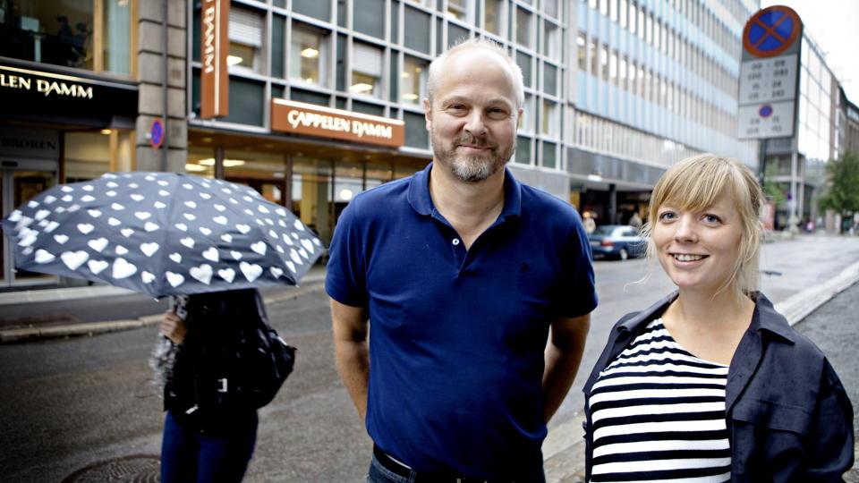 VIL N� FLERE: �isten Wahl og Susanne Hedemann Hiorth i Cappelen Damm h�per � n� flere litteraturinteresserte n�r de sammen med Dagbladet lanserer den nettbaserte bokklubben Litteraturklubben.no.
Foto: Lars Eivind Bones / Dagbladet