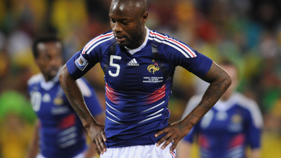 HAR IKKE GJORT NOE GALT: Harry Redknapp ber Spurs-fansen ta imot William Gallas med et �pent sinn, og poengterer at franskmannen ikke har beg�tt noen st�rre synd enn � v�re profesjonell fotballspiller.Foto: SCANPIX/AFP PHOTO / FRANCK FIFE