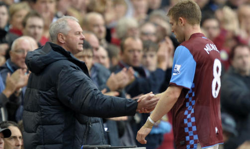 VIKAR: Kevin MacDonald har ledet Aston Villa etter at Martin O'Neill plutselig sa opp jobben. Han er ogs� blant kandidatene til � overta jobben p� permanent basis.Foto: SCANPIX/AFP PHOTO/OLLY GREENWOOD